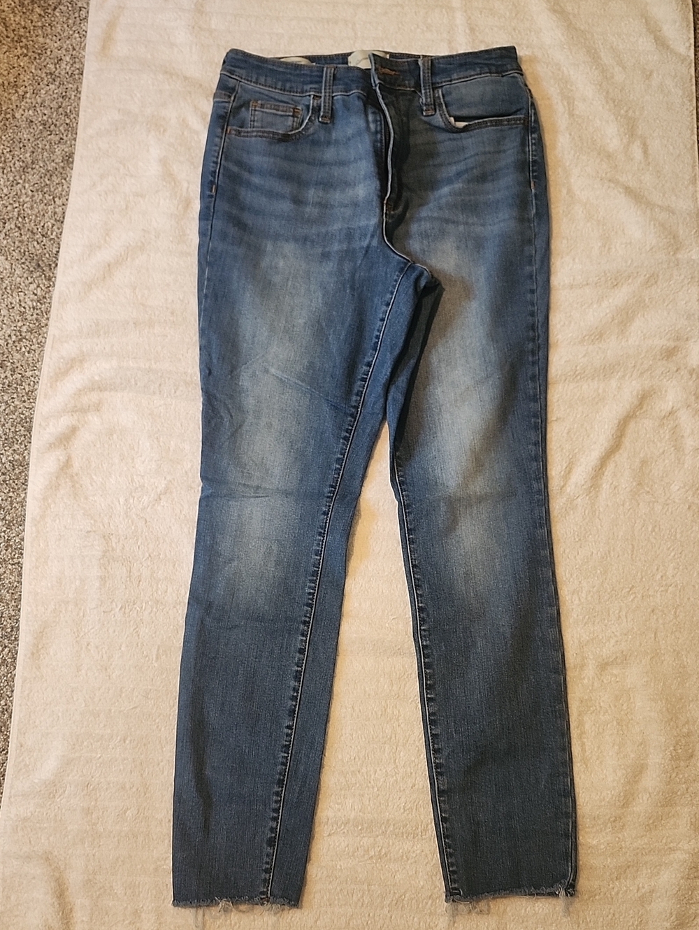Universal Thread Jeans